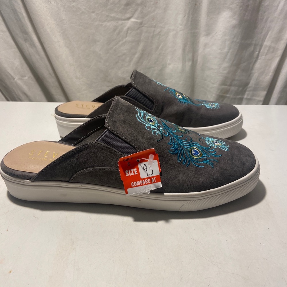 Steven natural comfort fabric gray & teal print feathers slide ons 9.5 NWT